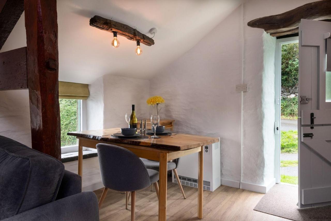 Dog Friendly Cottage, Geufron Farm Near Tywyn Bryn-crug Exterior photo