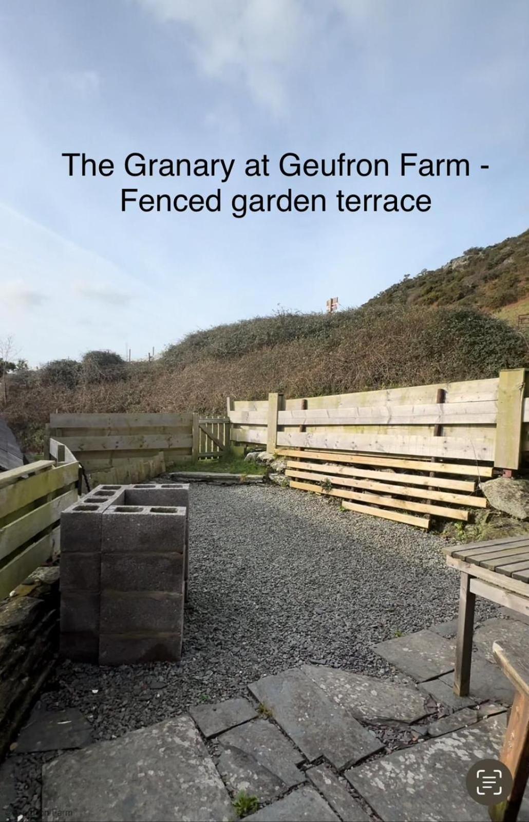 Dog Friendly Cottage, Geufron Farm Near Tywyn Bryn-crug Exterior photo